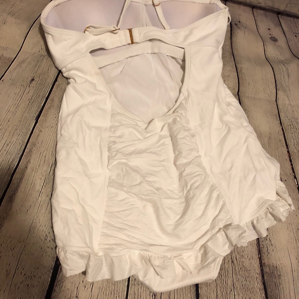 White one piece swimsuit. Jantzen size large - Picture 2 of 6